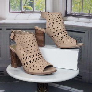 MADDEN GIRL BEIGE BLOCK SANDAL W/ BUCKLE STRAP (7)